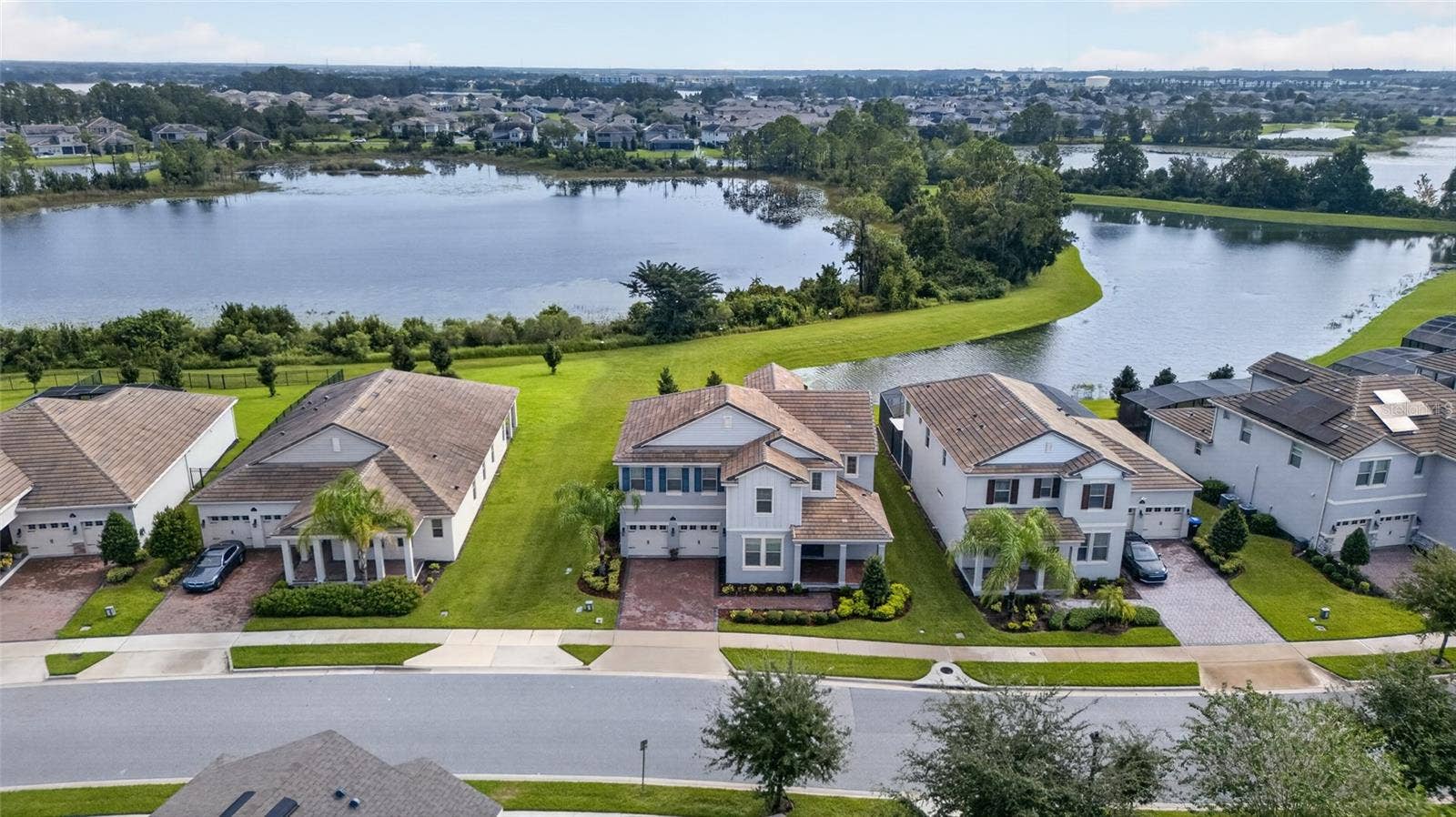 9849 LOST CREEK DRIVE, Winter Garden, FL 34787 9849 LOST CREEK DRIVE, Winter Garden, FL 34787