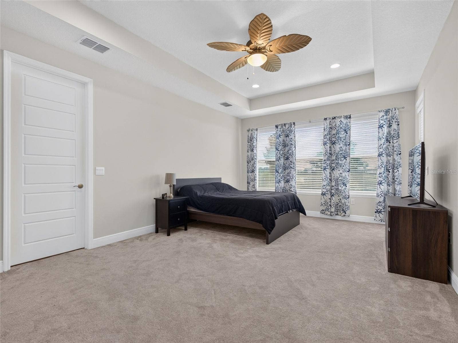 9849 LOST CREEK DRIVE, Winter Garden, FL 34787 9849 LOST CREEK DRIVE, Winter Garden, FL 34787