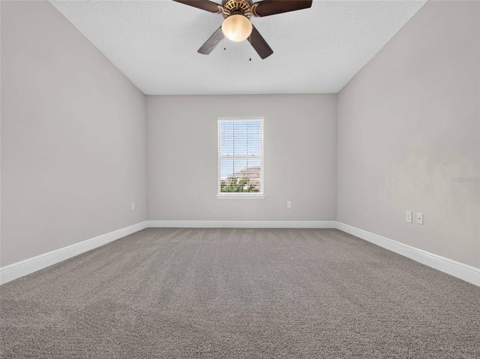 9849 LOST CREEK DRIVE, Winter Garden, FL 34787 9849 LOST CREEK DRIVE, Winter Garden, FL 34787