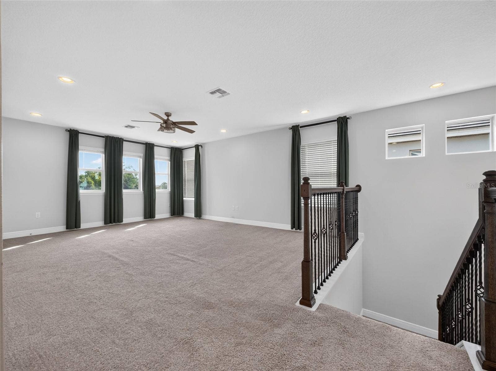 9849 LOST CREEK DRIVE, Winter Garden, FL 34787 9849 LOST CREEK DRIVE, Winter Garden, FL 34787