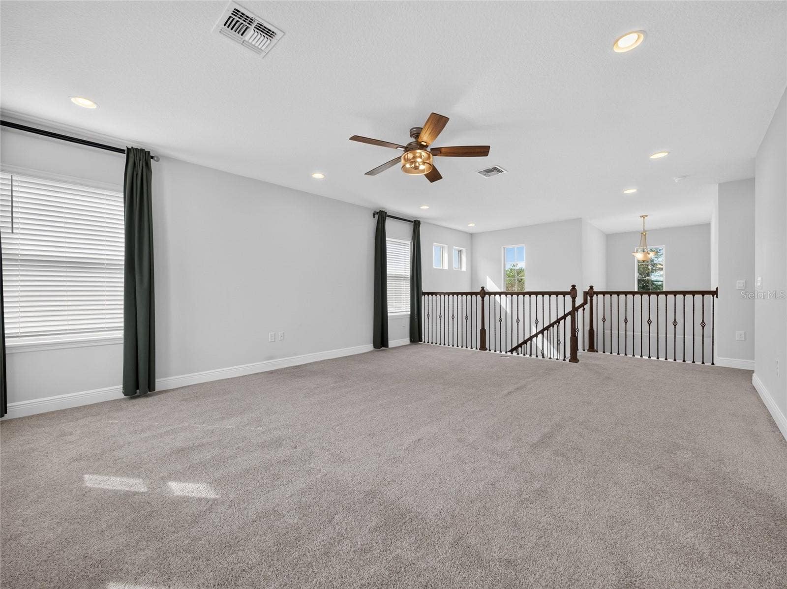 9849 LOST CREEK DRIVE, Winter Garden, FL 34787 9849 LOST CREEK DRIVE, Winter Garden, FL 34787
