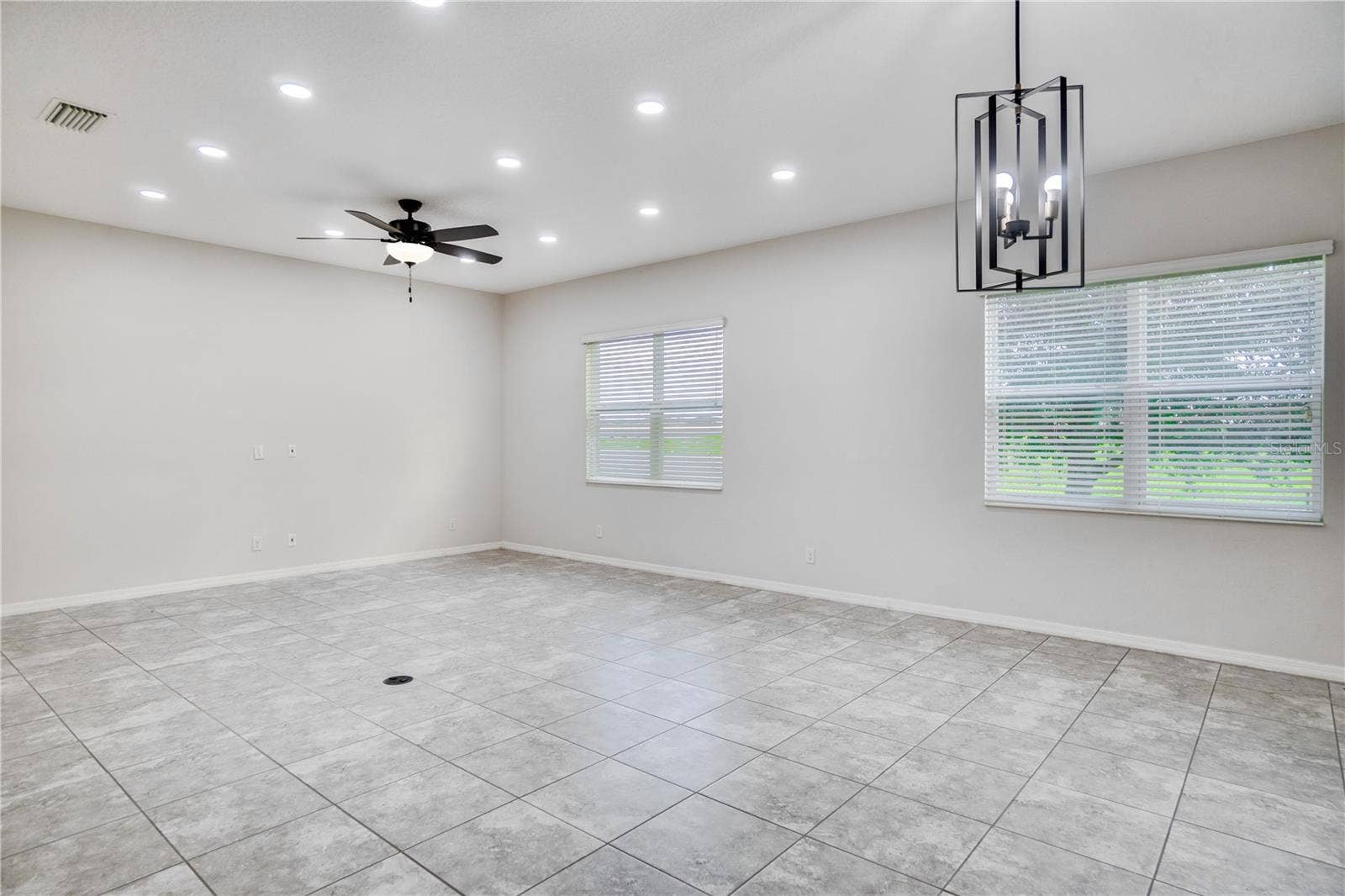 920 GRAND HILLTOP DRIVE, Apopka, FL 32703