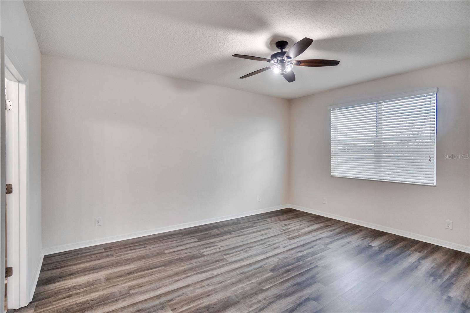920 GRAND HILLTOP DRIVE, Apopka, FL 32703