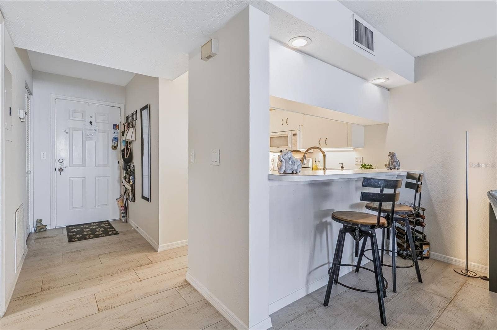 406 BOUCHELLE DRIVE, #103, New Smyrna Beach, FL 32169 406 BOUCHELLE DRIVE, #103, New Smyrna Beach, FL 32169