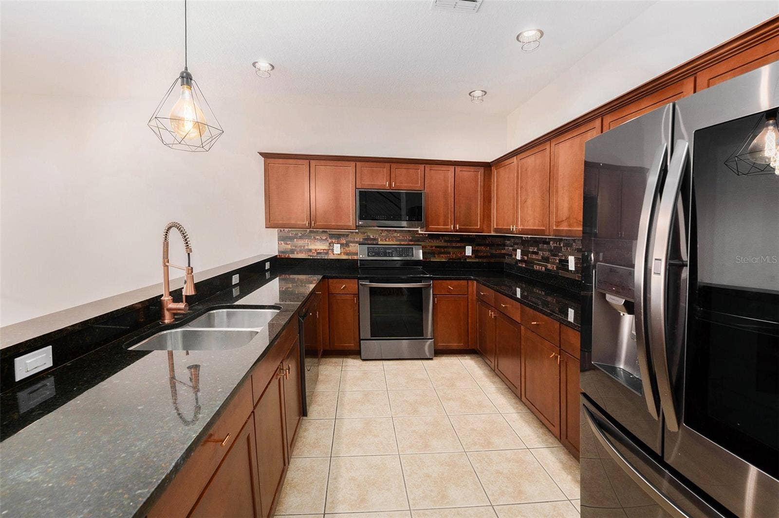139 ATHENIAN WAY, Tarpon Springs, FL 34689 139 ATHENIAN WAY, Tarpon Springs, FL 34689