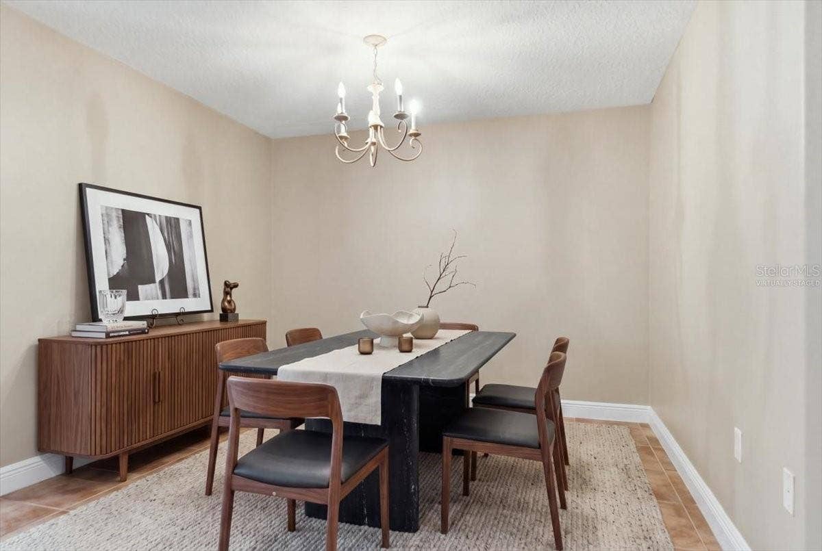 virtually staged - Dining Room