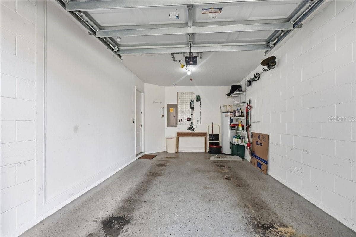 1 car garage