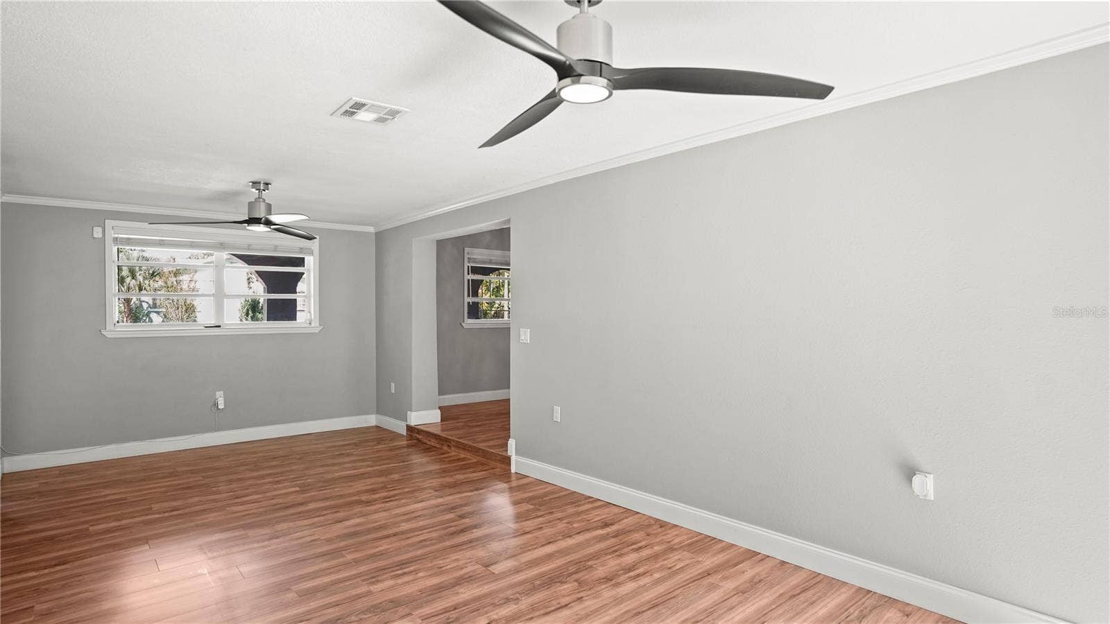 1300 S DEWEY STREET, Eustis, FL 32726 Great Room