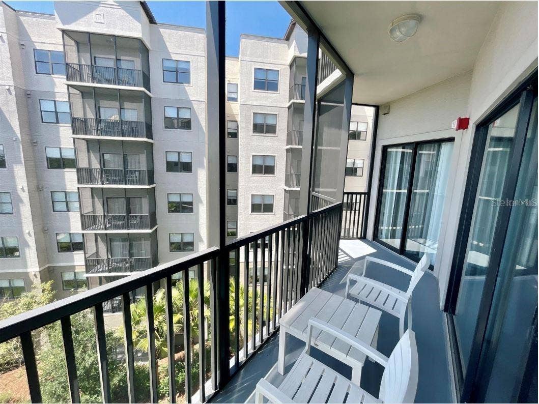 Screened Balcony