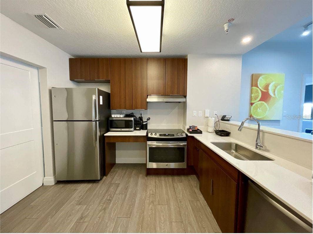 Full Kitchen