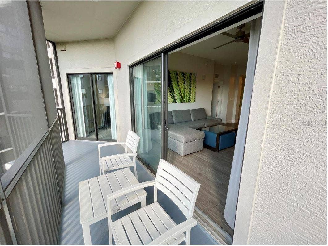 Screened Balcony