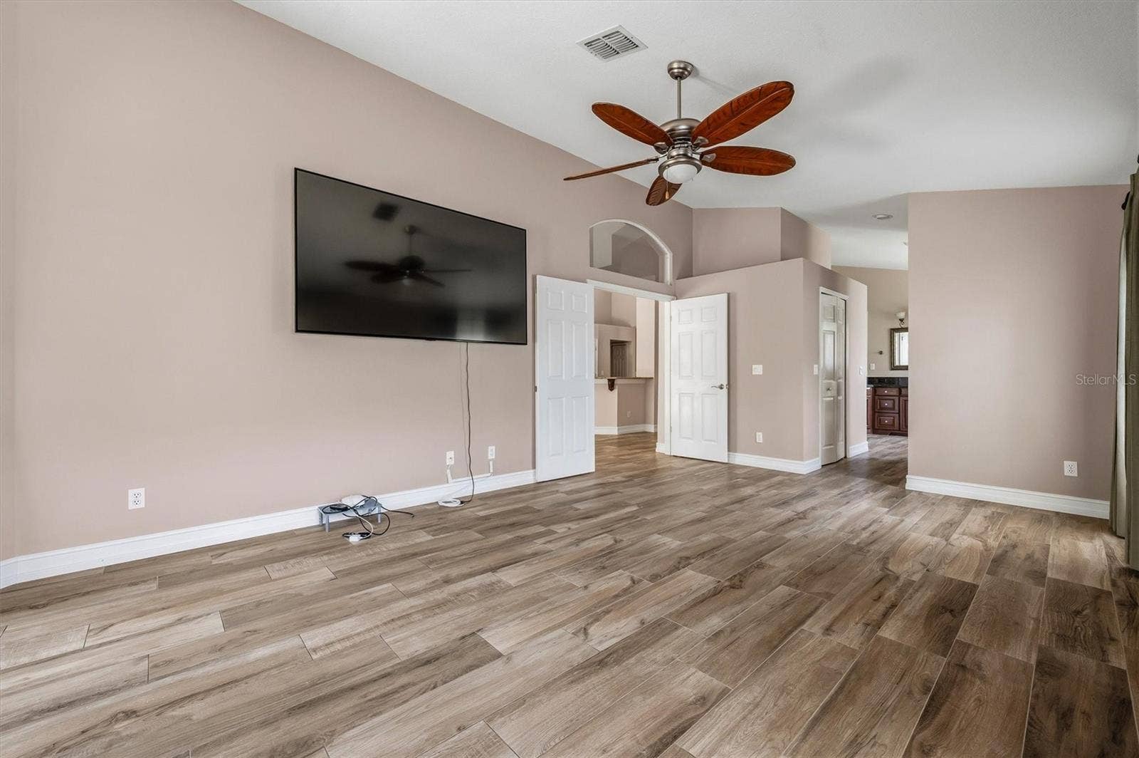 18806 CHEMILLE DRIVE, Lutz, FL 33558