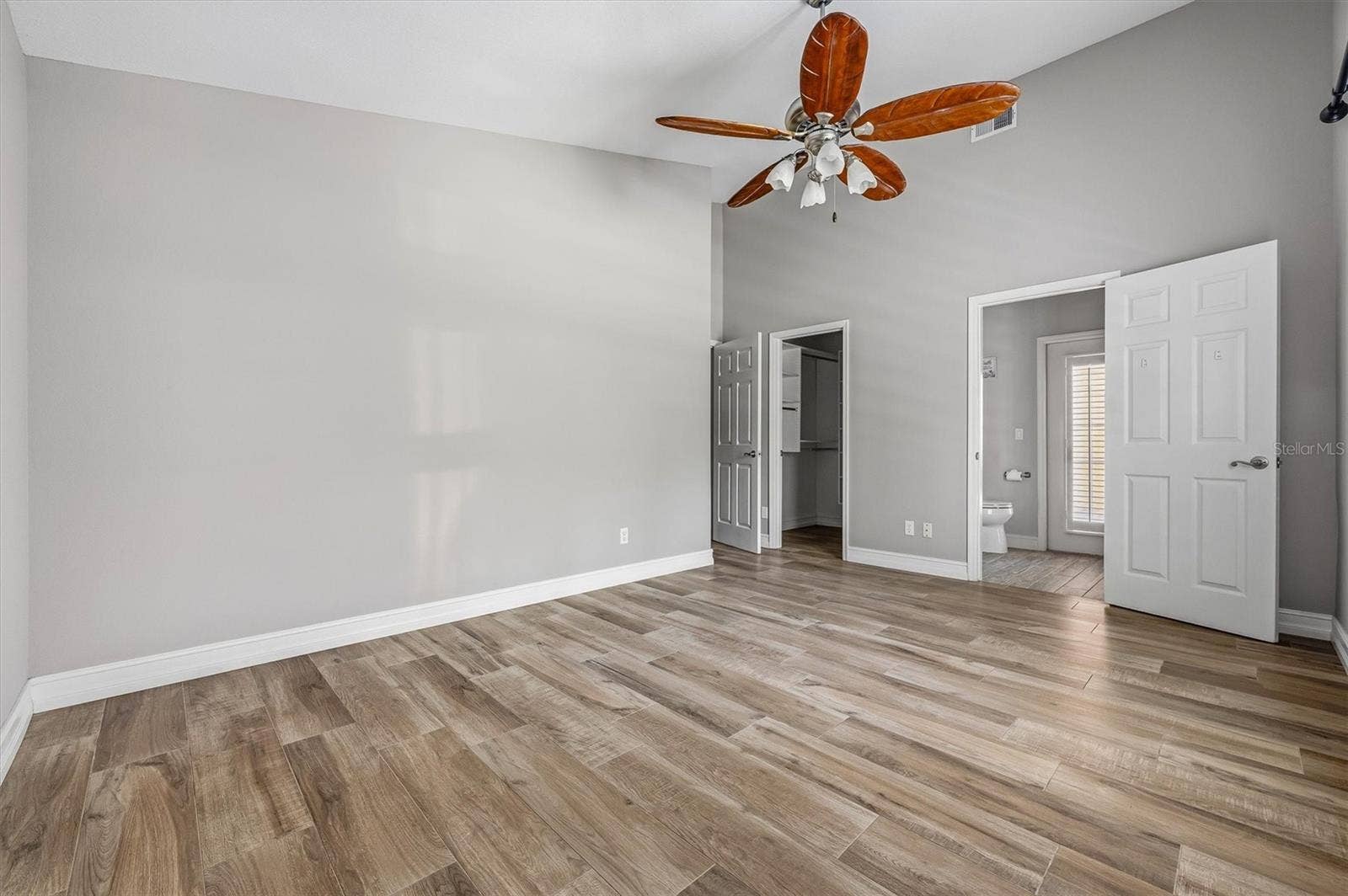 18806 CHEMILLE DRIVE, Lutz, FL 33558