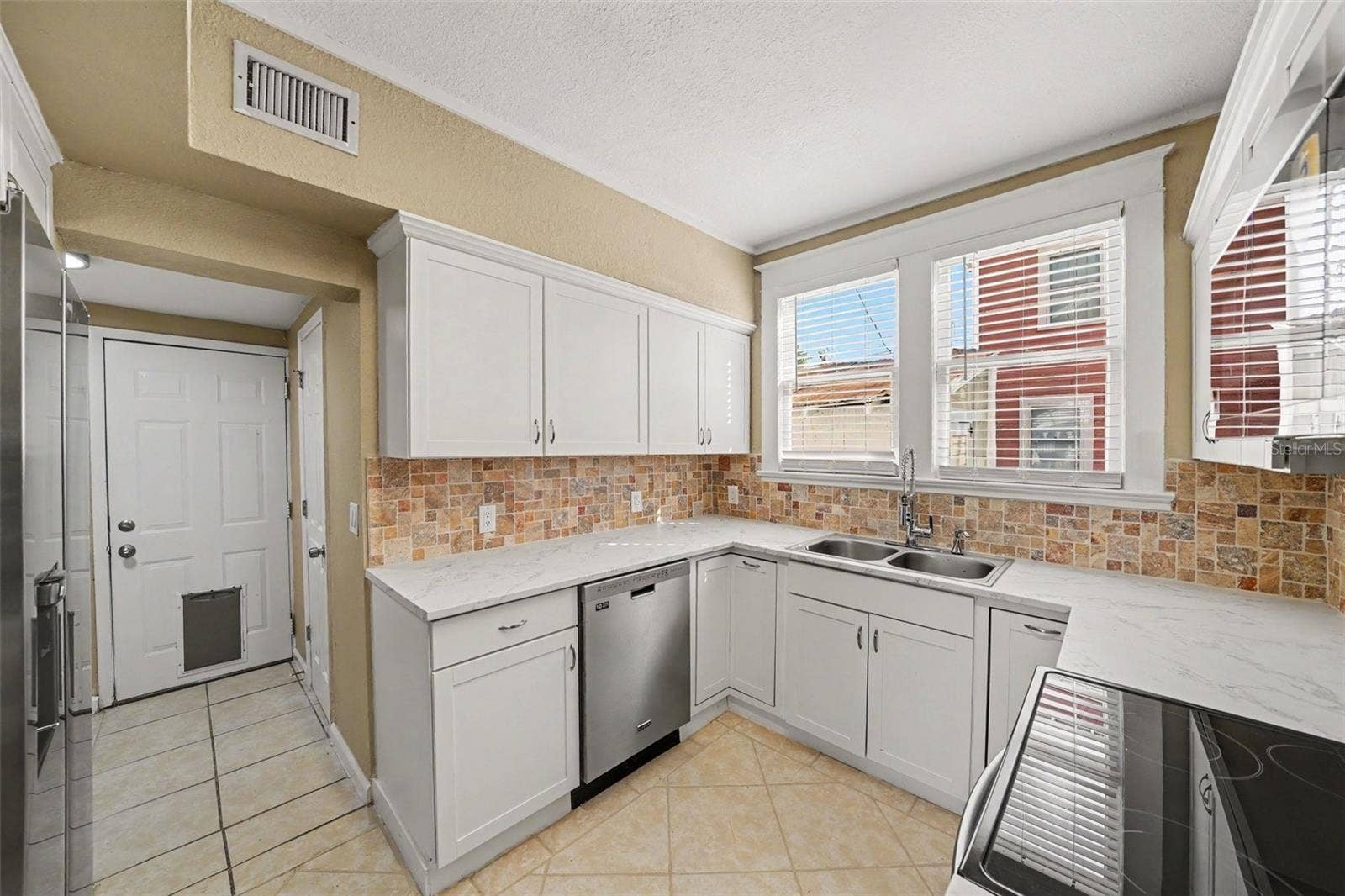 314 W 3RD STREET, Sanford, FL 32771 314 W 3RD STREET, Sanford, FL 32771