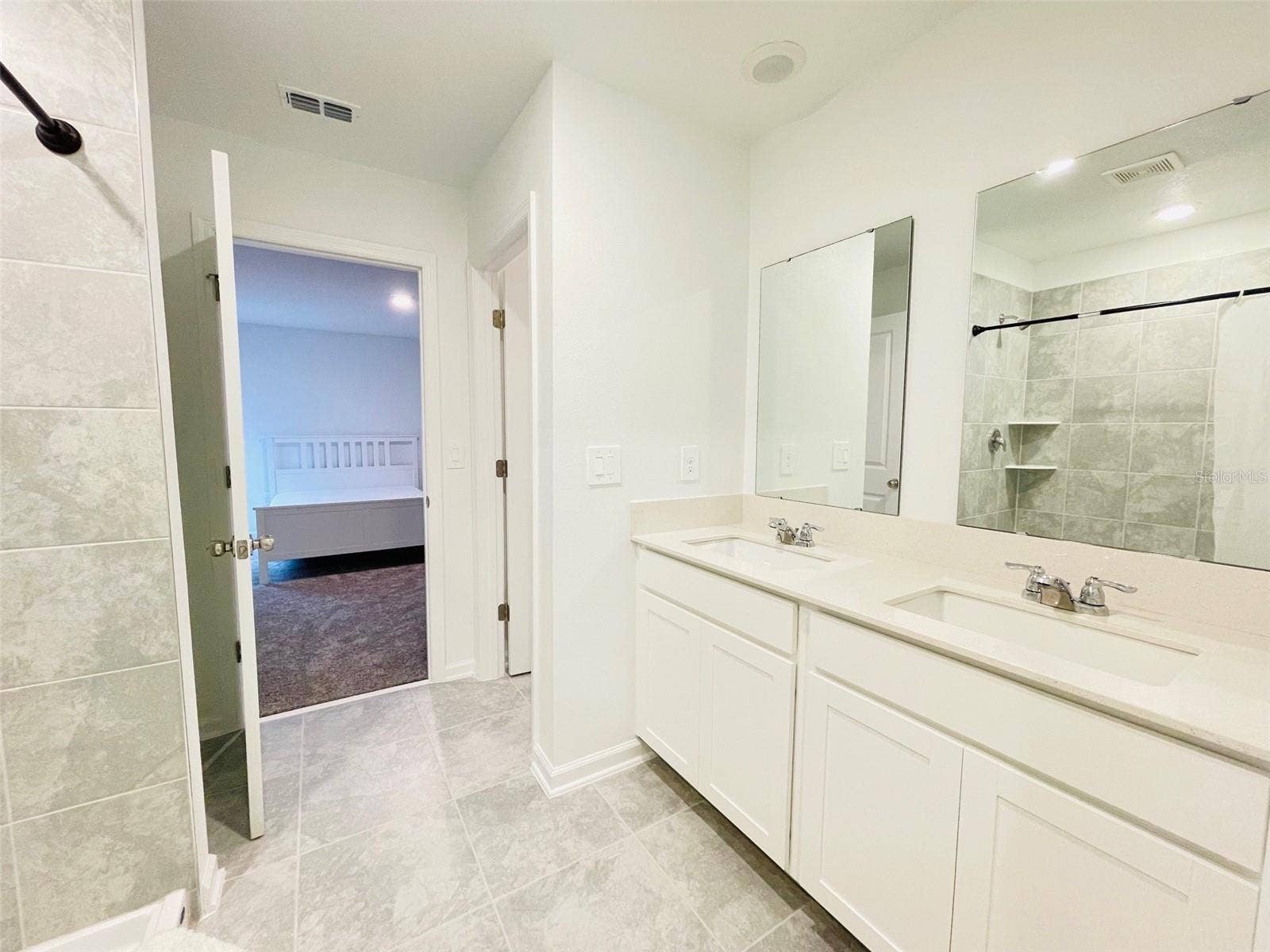1776 WHITE WATER COURT, Davenport, FL 33837