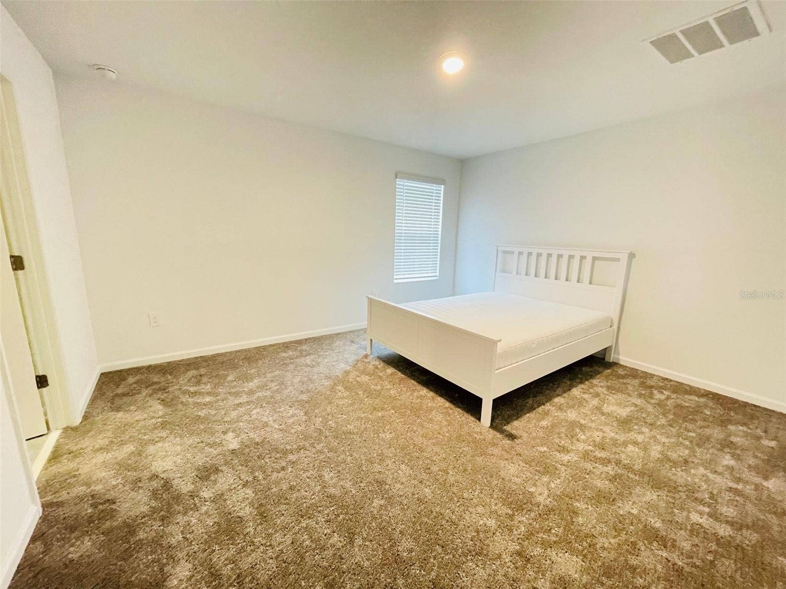 1776 WHITE WATER COURT, Davenport, FL 33837