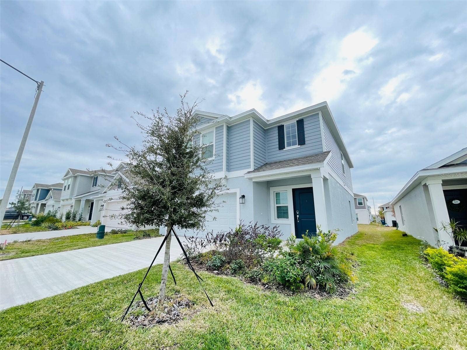 1776 WHITE WATER COURT, Davenport, FL 33837