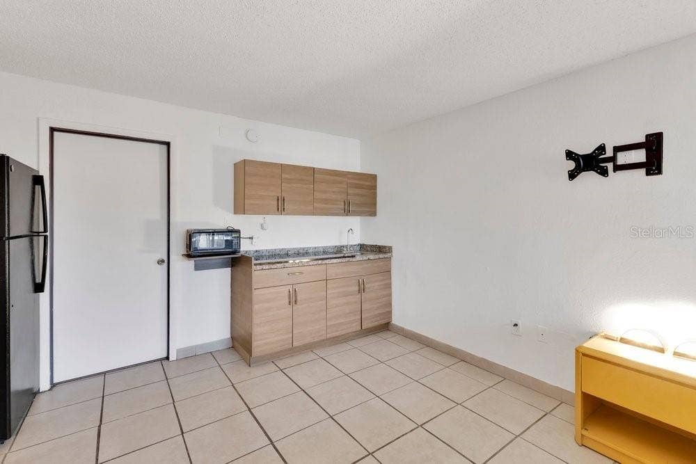 8421 S ORANGE BLOSSOM TRAIL, #420, Orlando, FL 32809 8421 S ORANGE BLOSSOM TRAIL, #420, Orlando, FL 32809