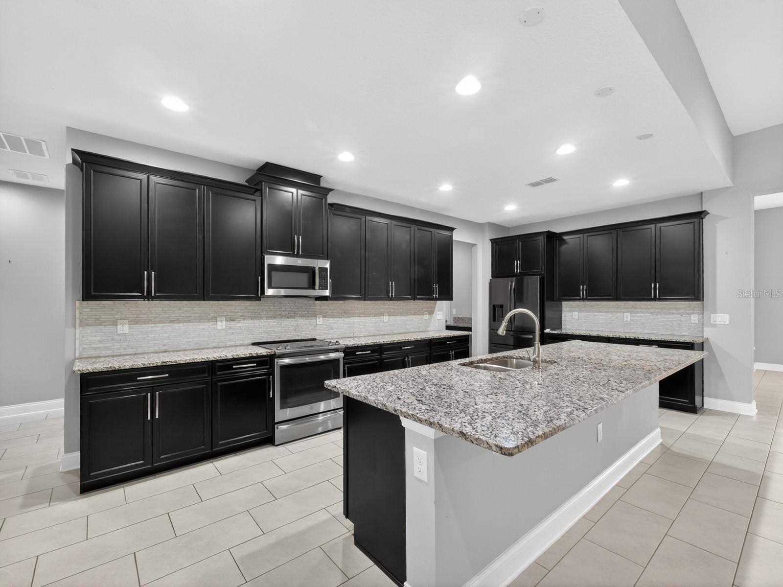 17614 SAILFIN DRIVE, Orlando, FL 32820 17614 SAILFIN DRIVE, Orlando, FL 32820