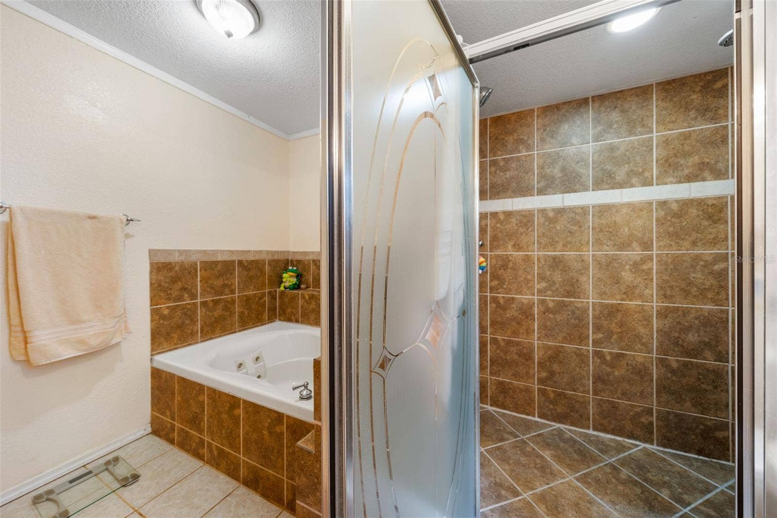 4253 STAFFORD DRIVE, Winter Haven, FL 33880 4253 STAFFORD DRIVE, Winter Haven, FL 33880