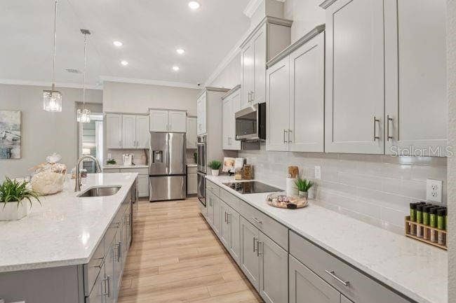 10 ELDER COURT W, Homosassa, FL 34446 Model home - actual features may vary.