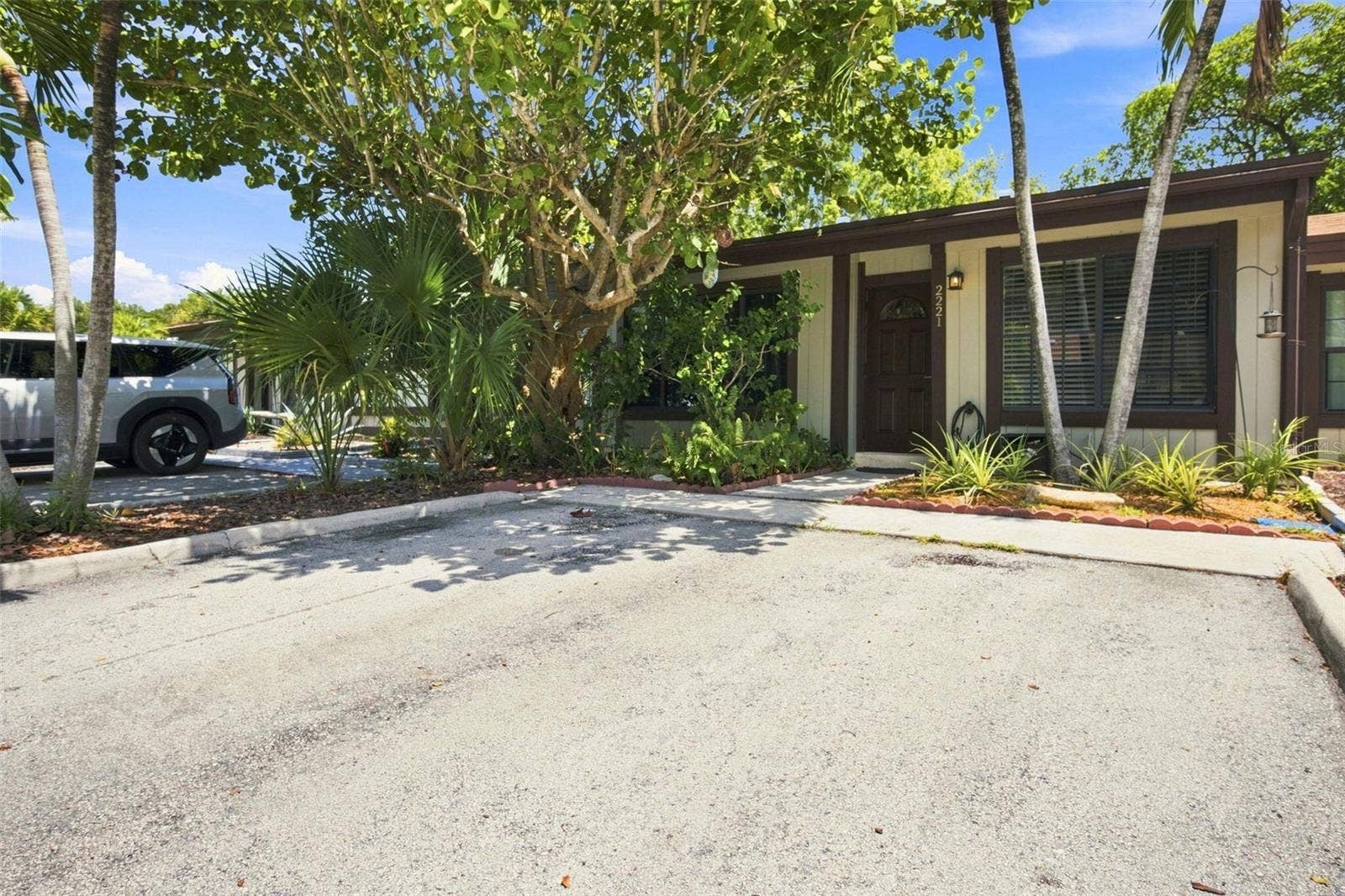 2221 BUTTONWOOD AVENUE, Pembroke Pines, FL 33026