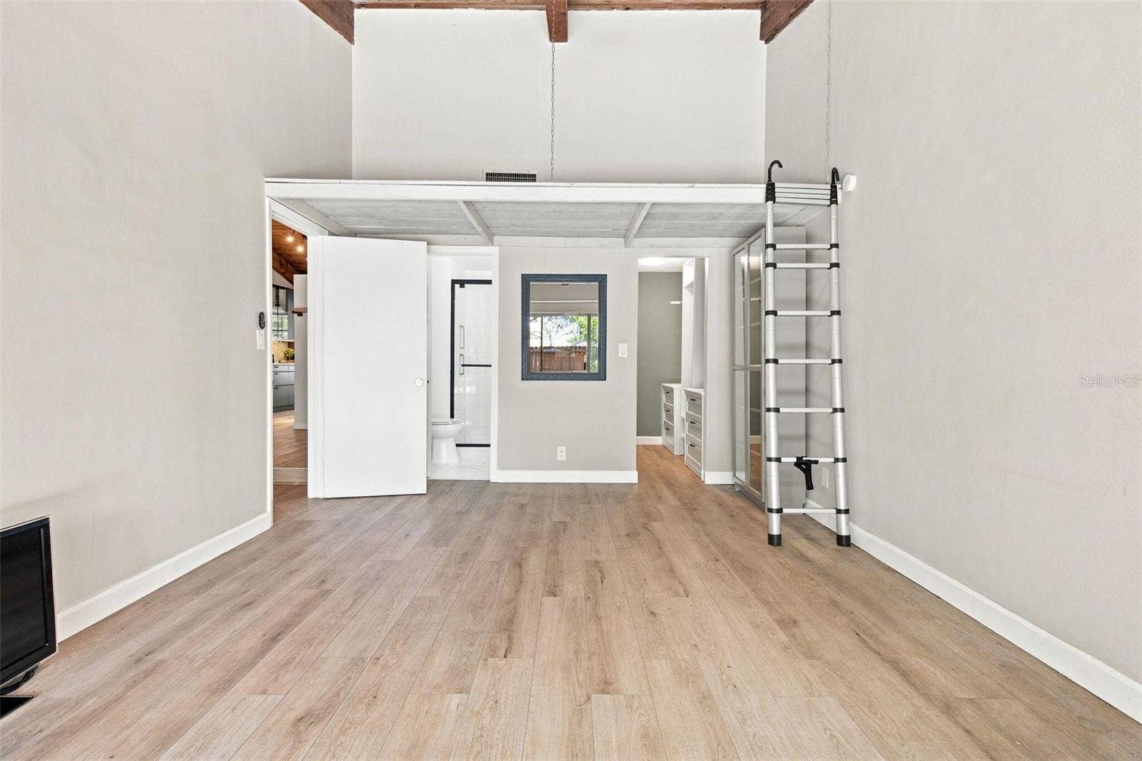 2221 BUTTONWOOD AVENUE, Pembroke Pines, FL 33026