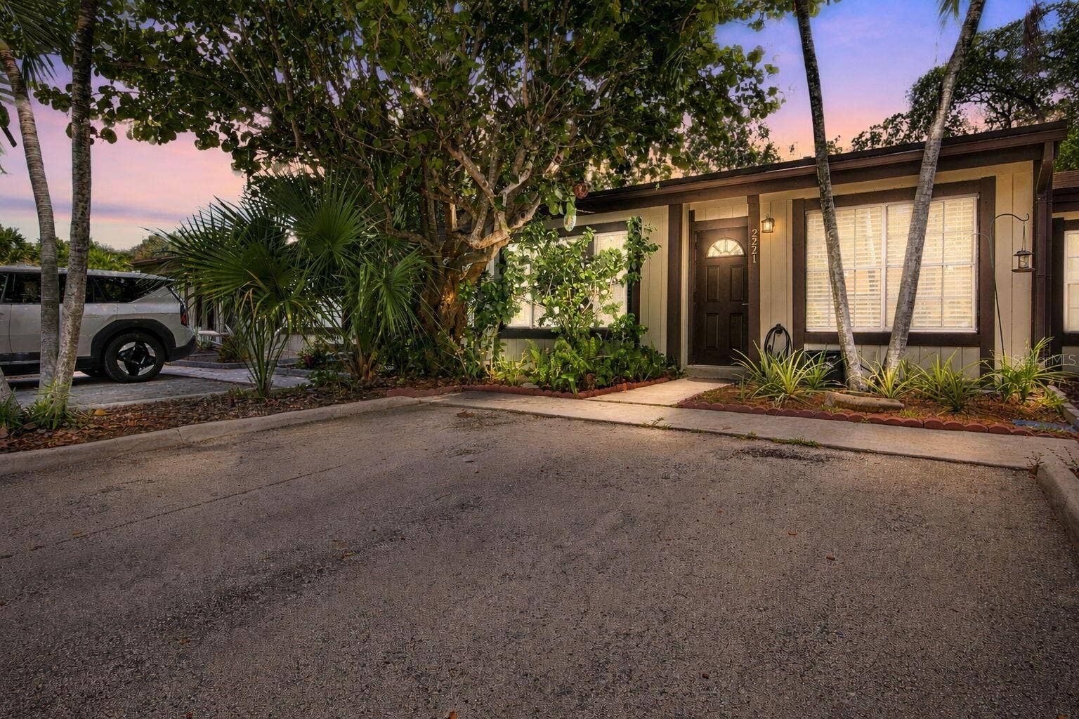 2221 BUTTONWOOD AVENUE, Pembroke Pines, FL 33026