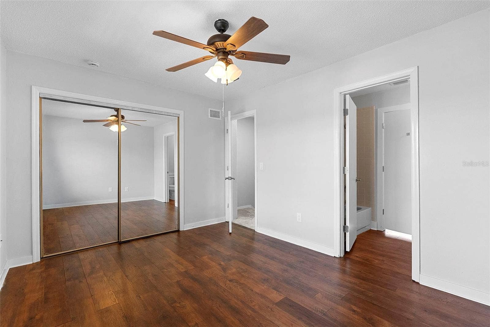 1156 N FAIRWAY DRIVE, #1156, Apopka, FL 32712