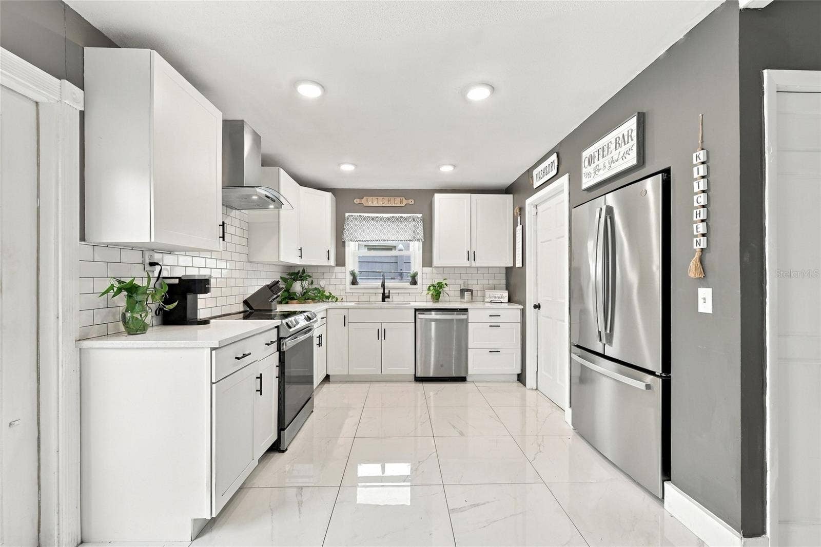 8301 SARNOW DRIVE, Orlando, FL 32822 8301 SARNOW DRIVE, Orlando, FL 32822