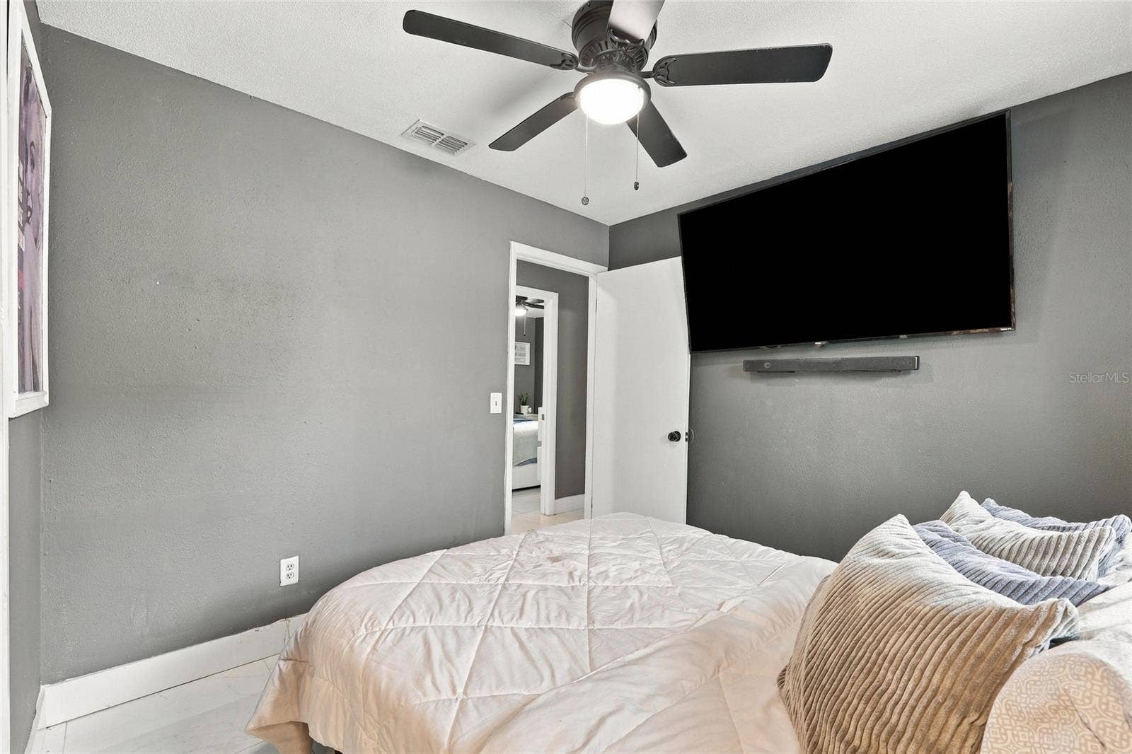 8301 SARNOW DRIVE, Orlando, FL 32822 8301 SARNOW DRIVE, Orlando, FL 32822