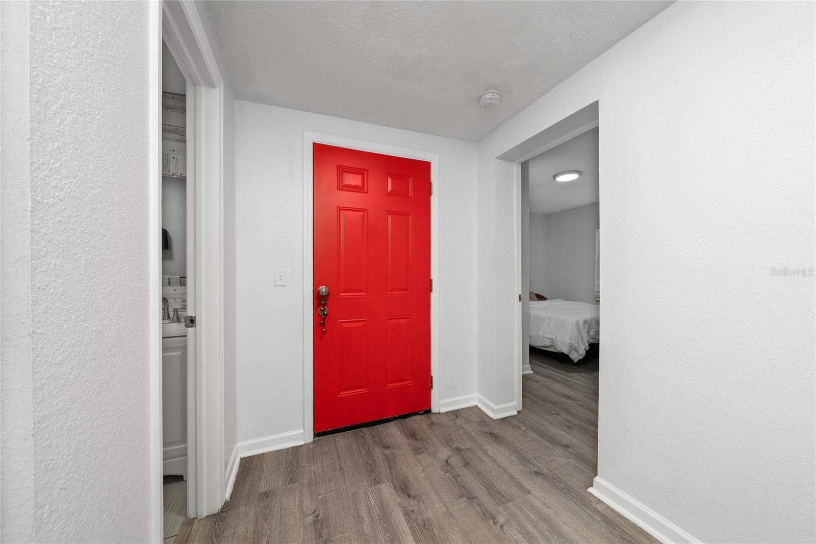 828 N SCOTT AVENUE, Lakeland, FL 33815 828 N SCOTT AVENUE, Lakeland, FL 33815