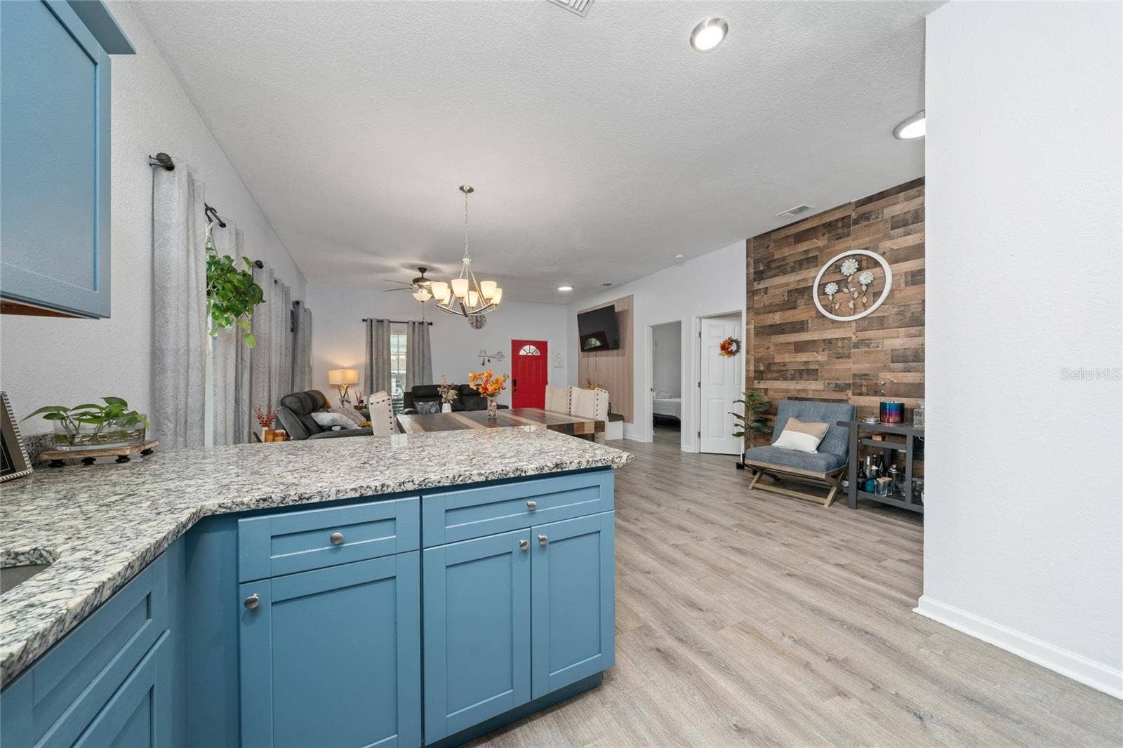 828 N SCOTT AVENUE, Lakeland, FL 33815 828 N SCOTT AVENUE, Lakeland, FL 33815