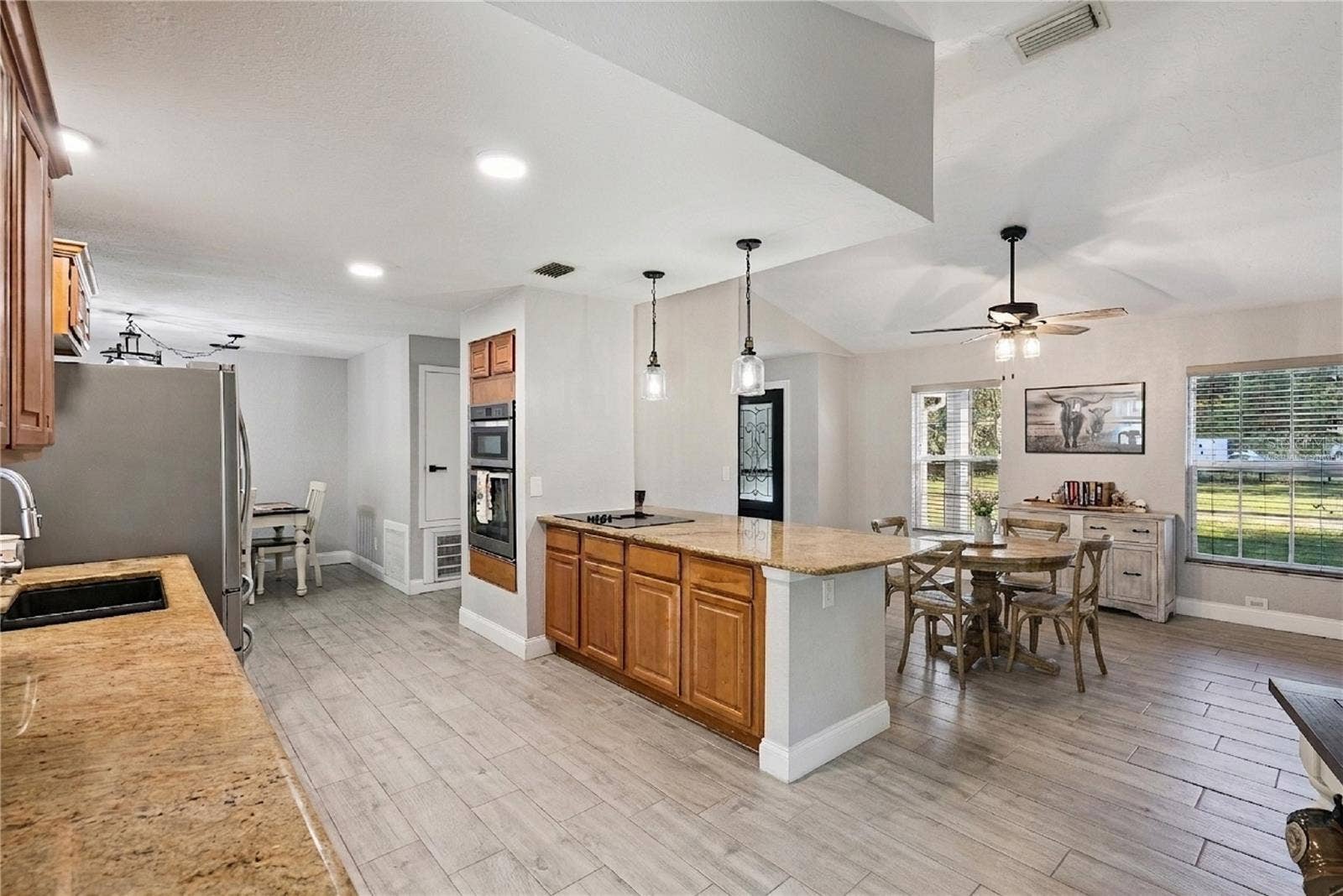 1350 ARAPAHO TRAIL, Geneva, FL 32732 Virtual staging