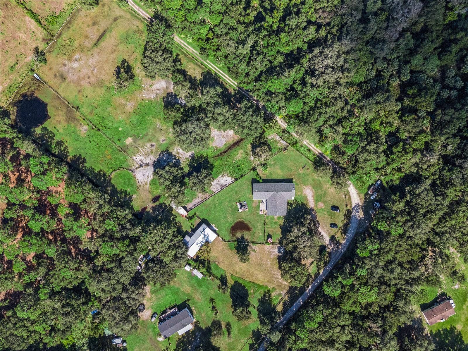 1350 ARAPAHO TRAIL, Geneva, FL 32732 1350 ARAPAHO TRAIL, Geneva, FL 32732