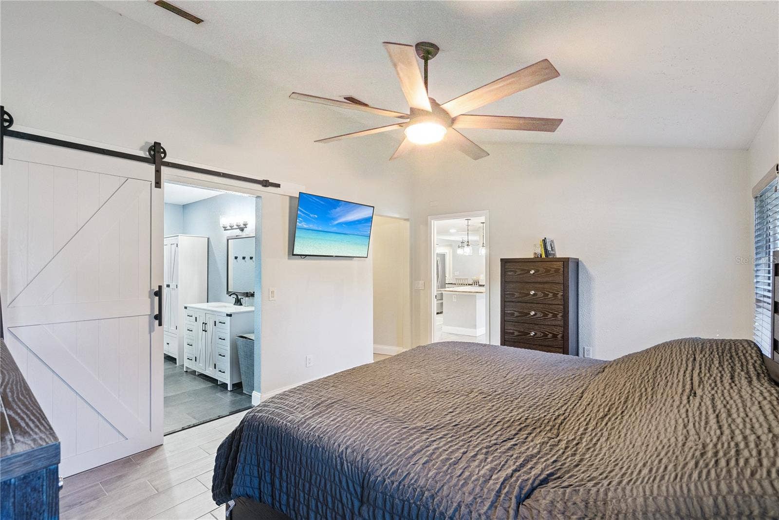 1350 ARAPAHO TRAIL, Geneva, FL 32732 1350 ARAPAHO TRAIL, Geneva, FL 32732