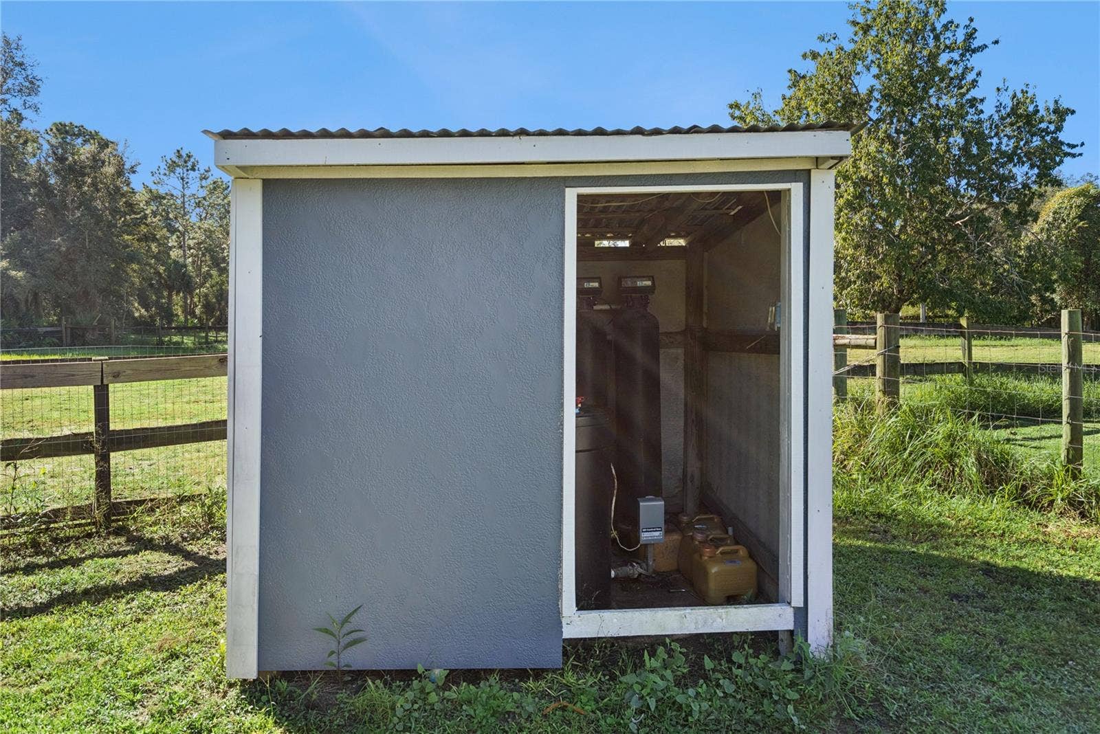 1350 ARAPAHO TRAIL, Geneva, FL 32732 Well