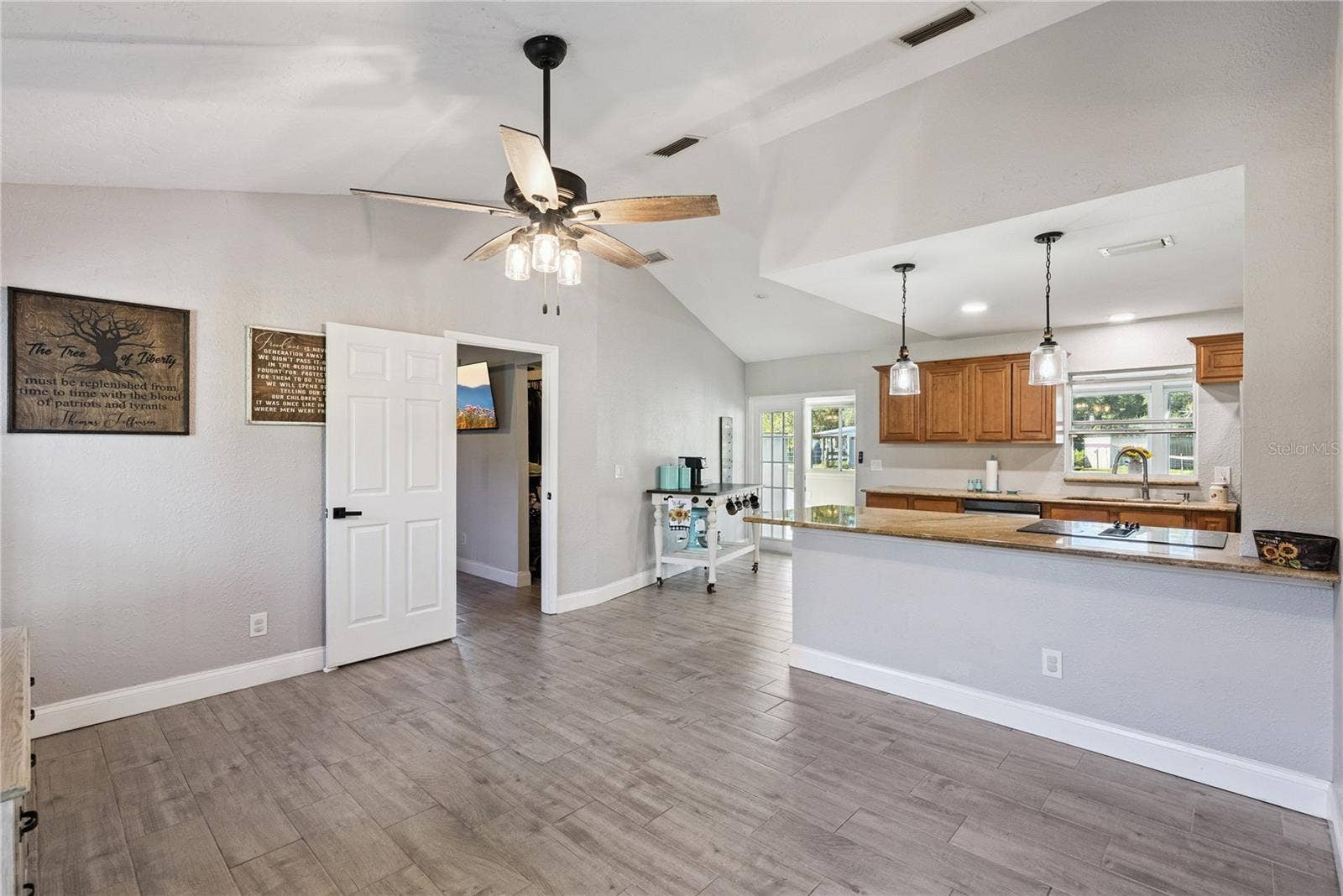 1350 ARAPAHO TRAIL, Geneva, FL 32732 1350 ARAPAHO TRAIL, Geneva, FL 32732