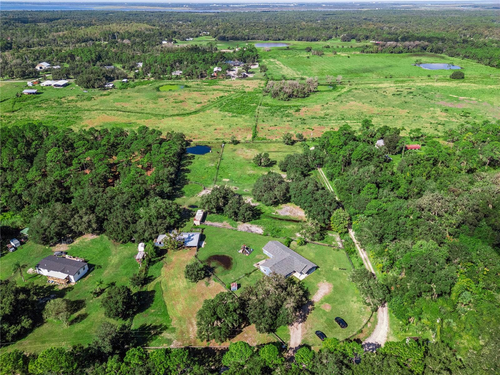 1350 ARAPAHO TRAIL, Geneva, FL 32732 1350 ARAPAHO TRAIL, Geneva, FL 32732