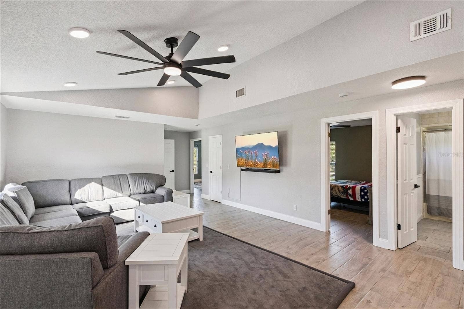 1350 ARAPAHO TRAIL, Geneva, FL 32732 1350 ARAPAHO TRAIL, Geneva, FL 32732