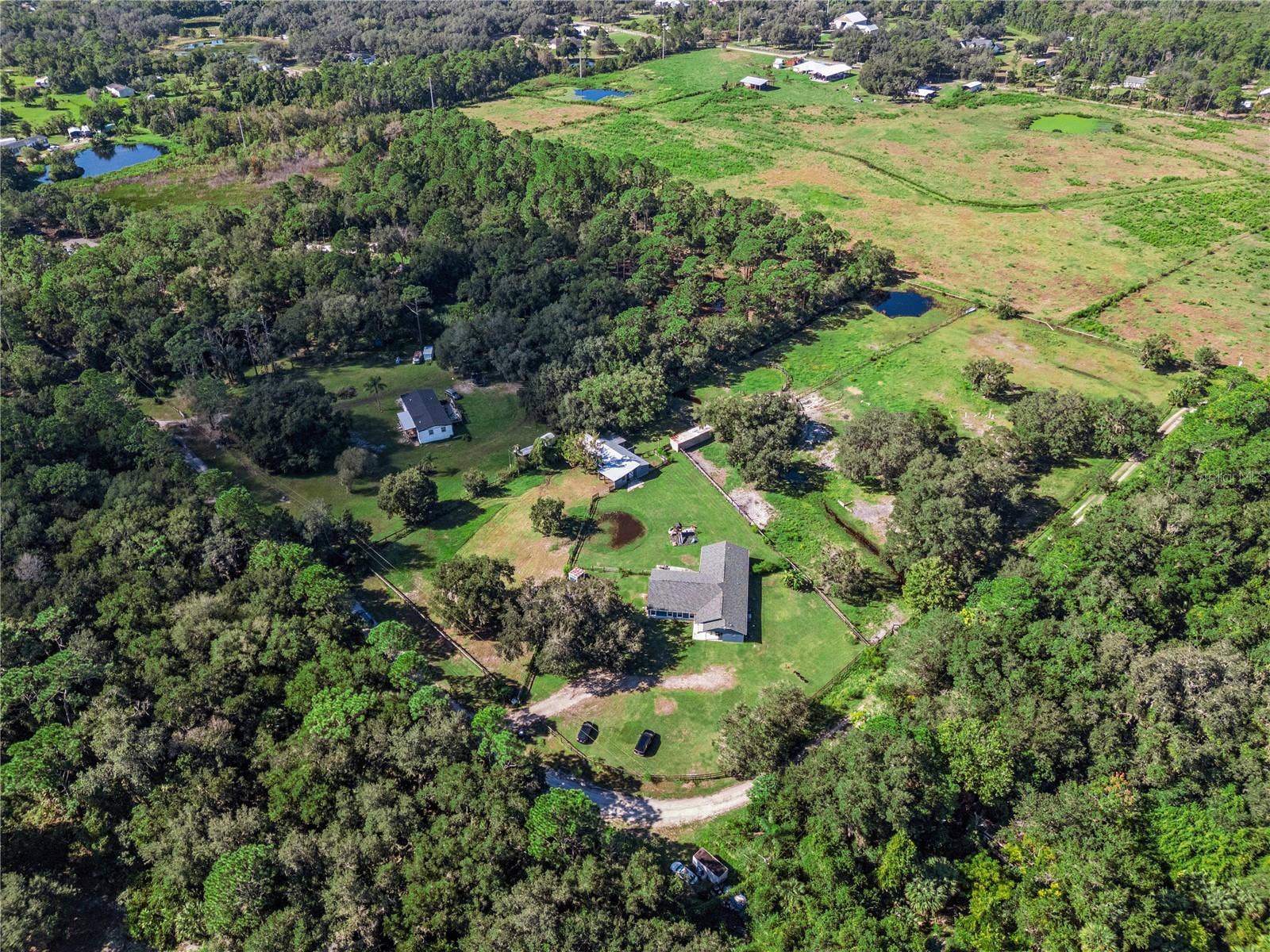 1350 ARAPAHO TRAIL, Geneva, FL 32732 1350 ARAPAHO TRAIL, Geneva, FL 32732