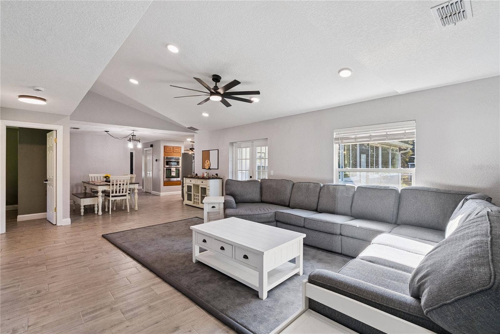 1350 ARAPAHO TRAIL, Geneva, FL 32732 1350 ARAPAHO TRAIL, Geneva, FL 32732