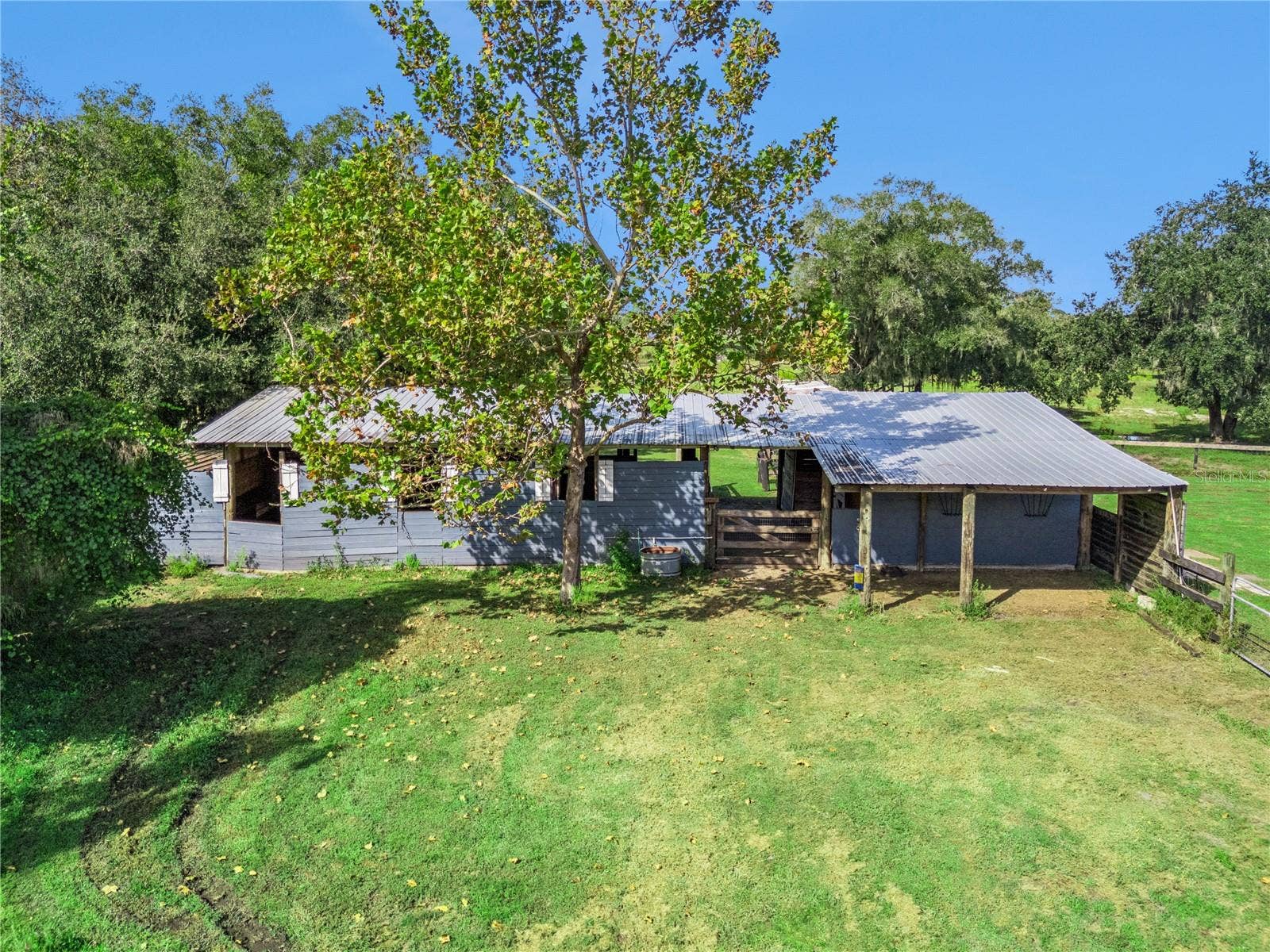 1350 ARAPAHO TRAIL, Geneva, FL 32732 1350 ARAPAHO TRAIL, Geneva, FL 32732