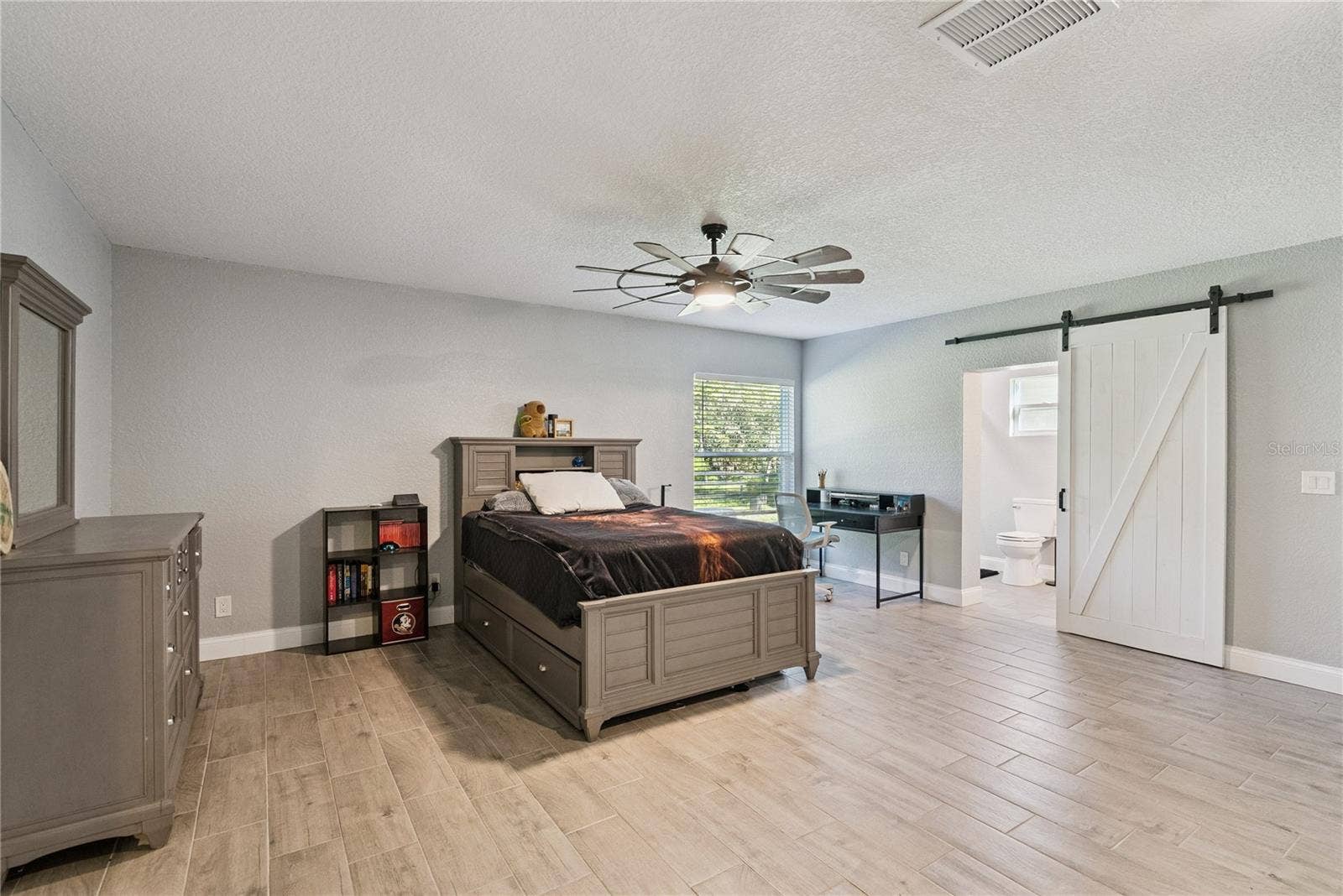 1350 ARAPAHO TRAIL, Geneva, FL 32732 Mother-in-law suite