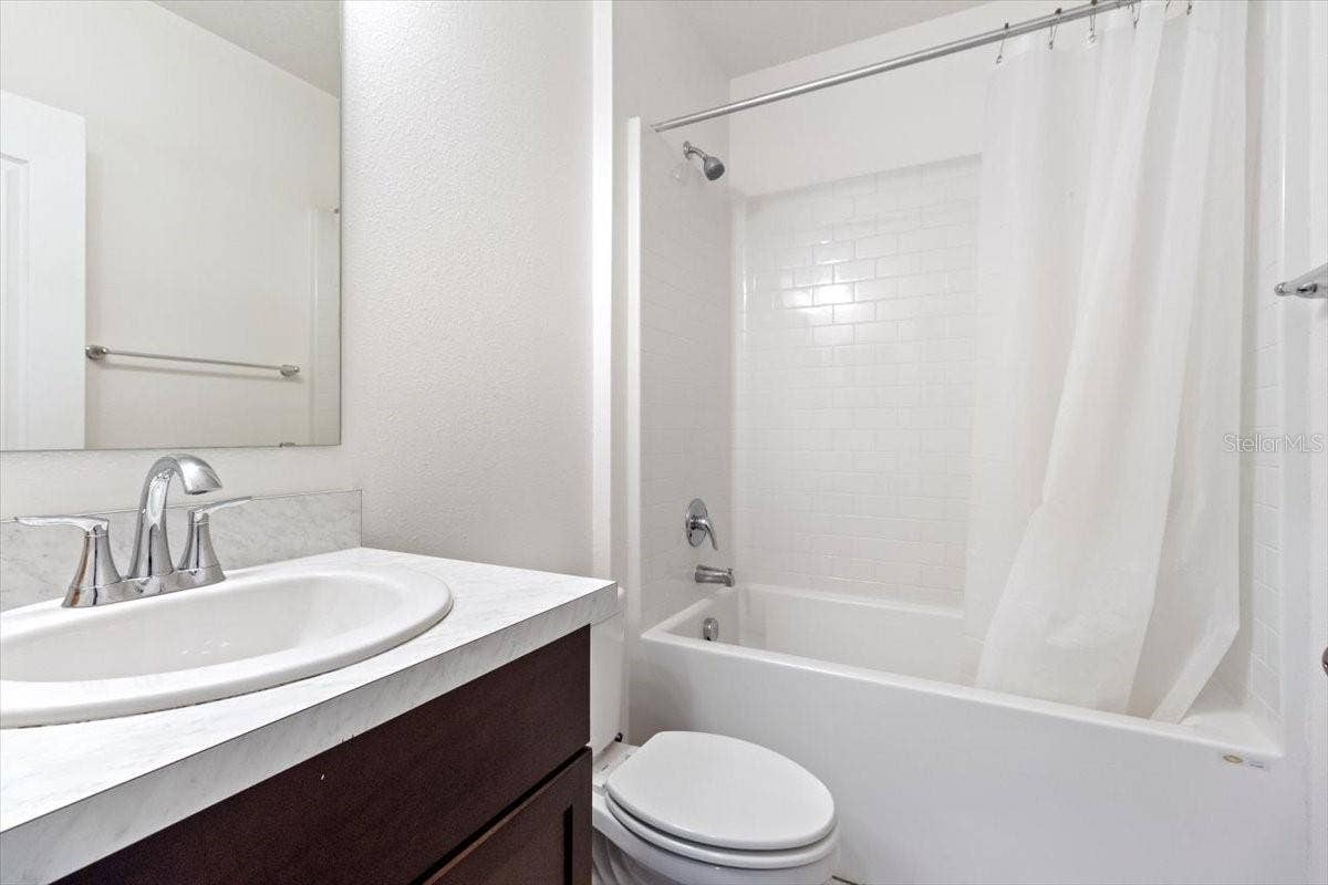 1200 WAHNETA DRIVE, Kissimmee, FL 34759