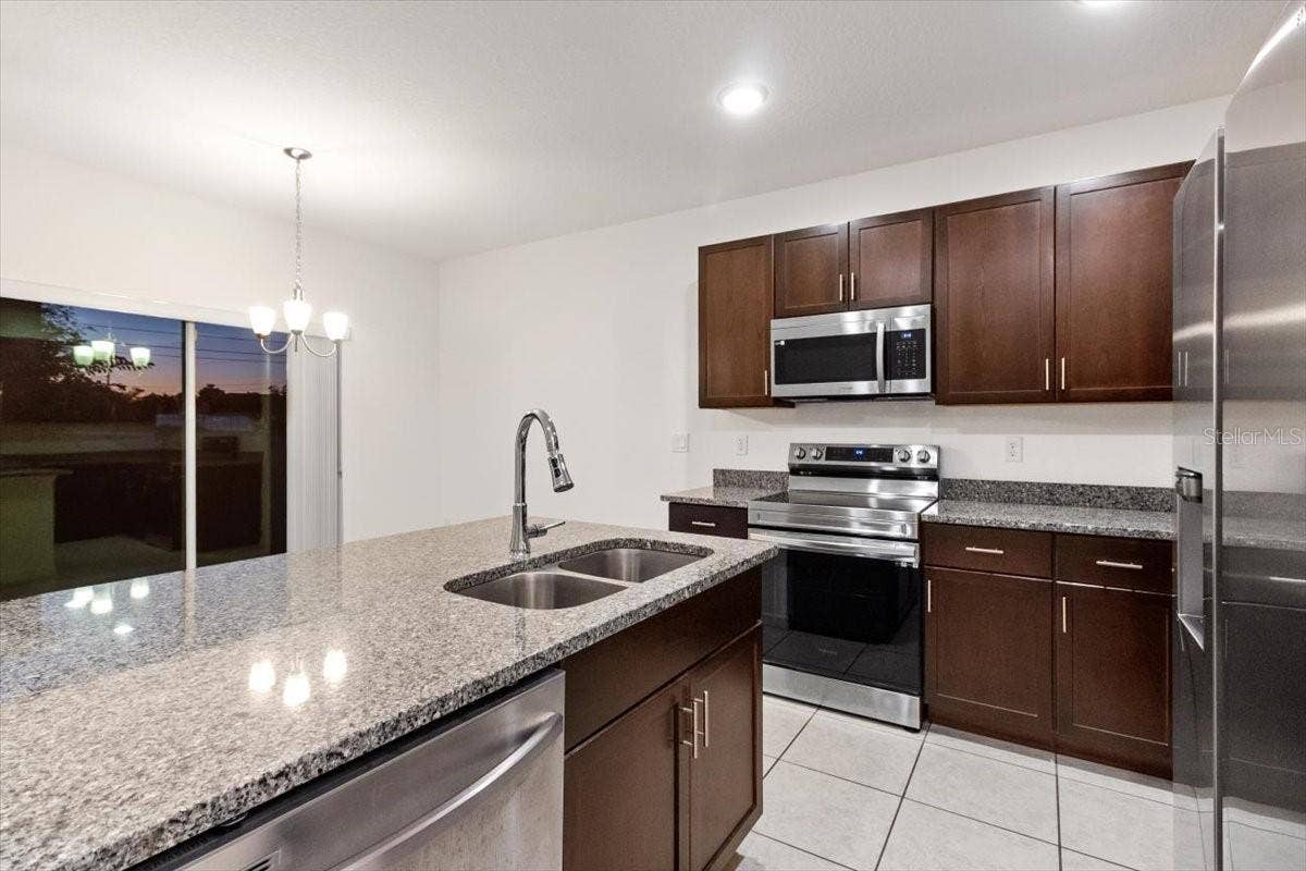 1200 WAHNETA DRIVE, Kissimmee, FL 34759