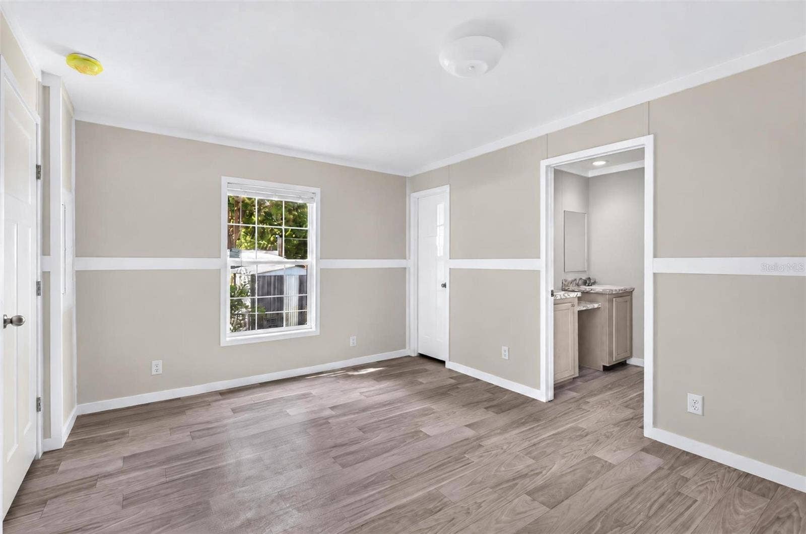 1126 AVENUE I, Ormond Beach, FL 32174