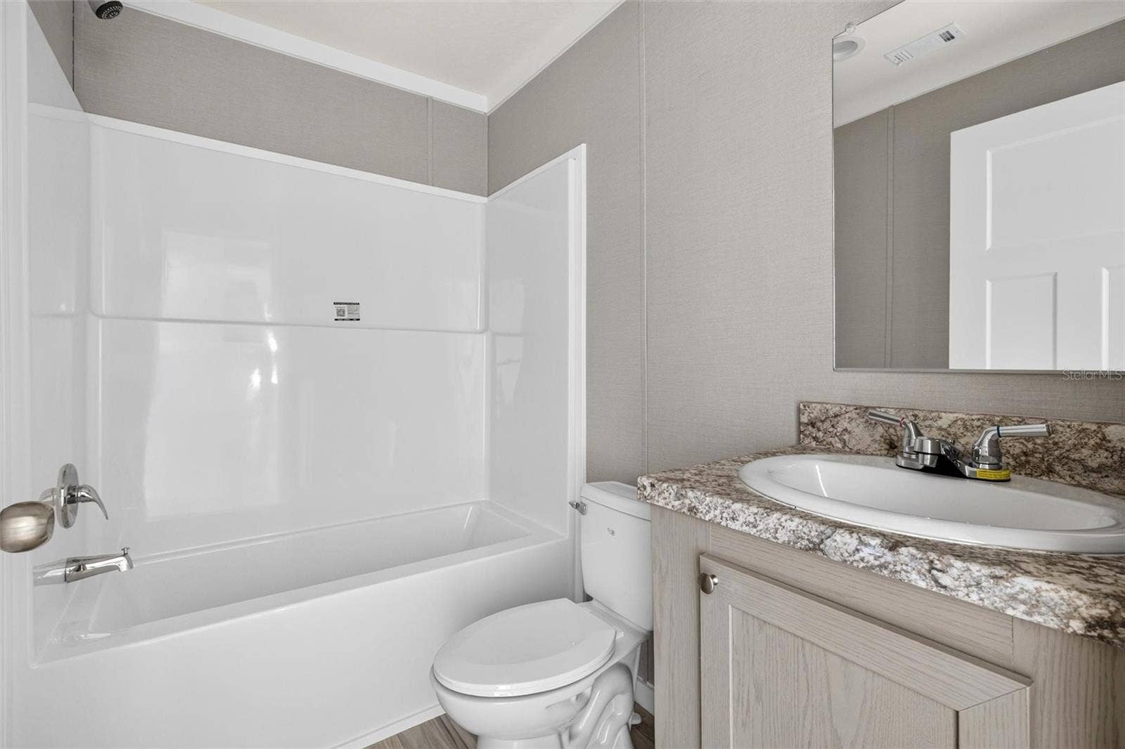 1126 AVENUE I, Ormond Beach, FL 32174