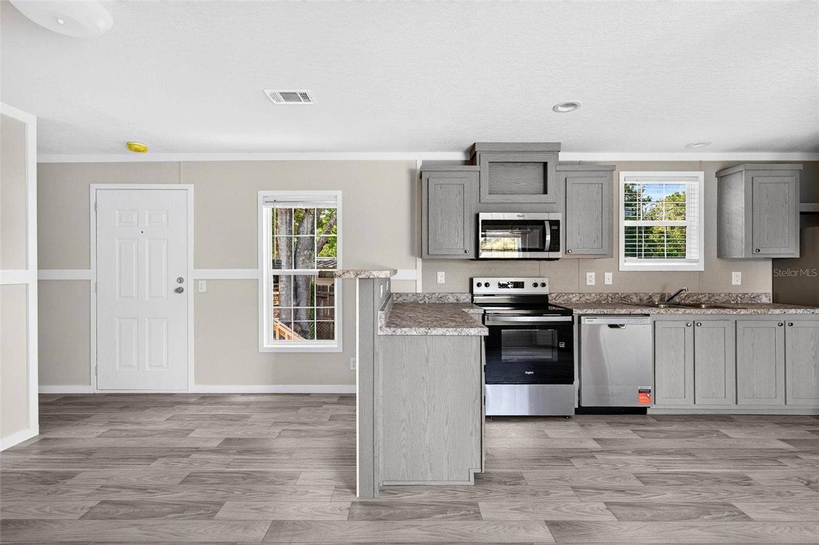 1126 AVENUE I, Ormond Beach, FL 32174