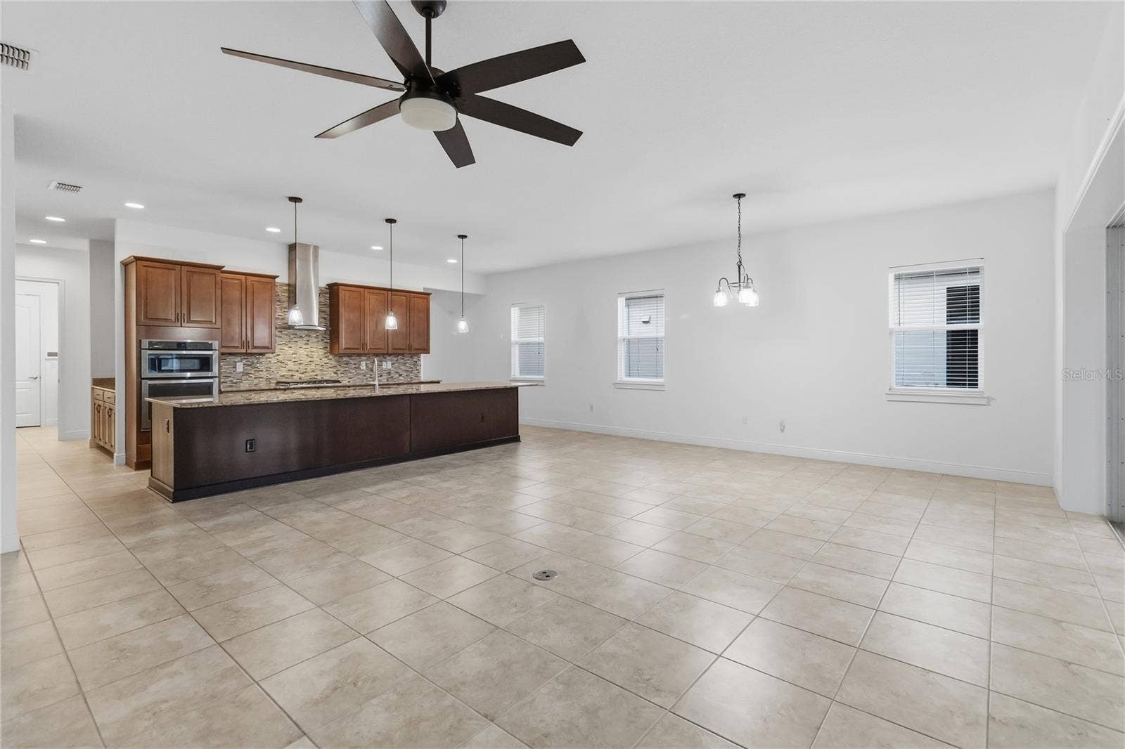 4918 DRAWDY COURT, St Cloud, FL 34772 4918 DRAWDY COURT, St Cloud, FL 34772
